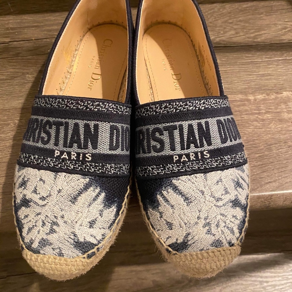 Used like new 99% 
Authentic Dior Espadrilles 35  true size